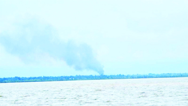 Sound of loud blasts in Myanmar triggers panic in Teknaf