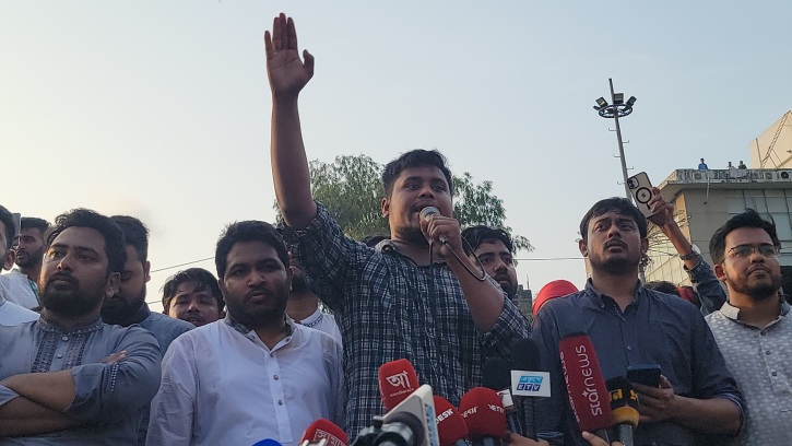 আওয়ামীলীগের পুনর্বাসন আমাদের মৃত্যু  ডেকে আনবে: হাসনাত আব্দুল্লাহ