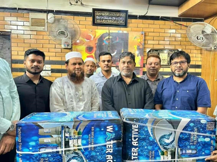 জবিতে ক্যান্সারে আক্রান্ত রোগীর পাশে দাঁড়ালেন বিএনপির হামিদুর রহমান হামিদ
