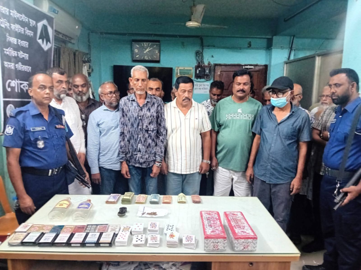 টাঙ্গাইলে যৌথবাহিনীর অভিযানে উপজেলা বিএনপির সভাপতিসহ ৩৪ জন গ্রেপ্তার টাঙ্গাইলে যৌথবাহিনীর অভিযানে উপজেলা বিএনপির সভাপতিসহ ৩৪ জন গ্রেপ্তার