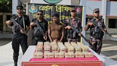 টেকনাফে যৌথ অভিযানে ৩ লাখ ৪০ হাজার ইয়াবাসহ রোহিঙ্গা আটক