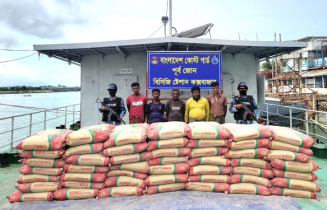 মিয়ানমারে পাচারকালে ৩৪০ বস্তা সিমেন্টসহ ৫ জনকে আটক