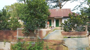 পাহাড় কেটে রাস্তা নির্মাণের অভিযোগ: বনরক্ষী আক্তারের জীবন নিয়ে শংকা