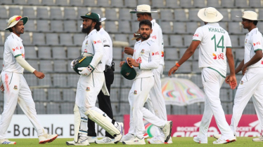 দ্বিতীয় দিনেও ব্যাকফুটে বাংলাদেশ