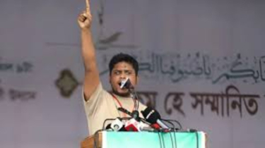 ভুলে যাবেন না, আমরা আপনাকে ক্ষমতায় বসিয়েছি : প্রধান উপদেষ্টাকে হাসনাত
