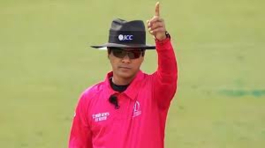 হৃদয়ের নিষেধাজ্ঞা কমানোয় ঘরোয়া ক্রিকেটকেই ‘না’ আইসিসির এলিট আম্পায়ার সৈকতের