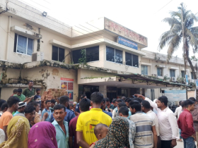 নেত্রকোণায় পরিত্যক্ত ভবনের ছাদ ধ্বসে ৩ শ্রমিক নিহত, আহত ২