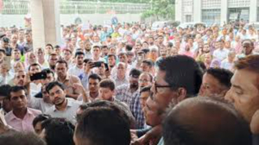 আজও সচিবালয়ে কর্মচারীদের বিক্ষোভ
