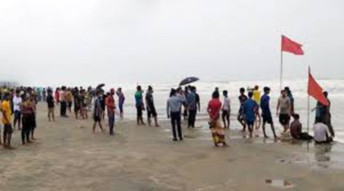 কক্সবাজার সমুদ্রবন্দরে ৩ নম্বর স্থানীয় সতর্কতা সংকেত জারী 