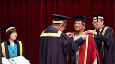 ড. ইউনূসকে সম্মানসূচক ডক্টরেট ডিগ্রি দিলো সোকা বিশ্ববিদ্যালয়