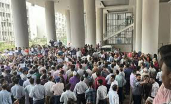 চাকরি অধ্যাদেশ বাতিল দাবিতে ফের সচিবালয়ে বিক্ষোভ
