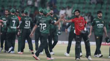 হারিসের তাণ্ডবে হোয়াইটওয়াশ বাংলাদেশ