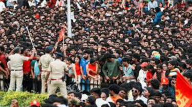 ১১ সমর্থকের মৃত্যুতে বেঙ্গালুরুর ৪ কর্মকর্তা গ্রেপ্তার