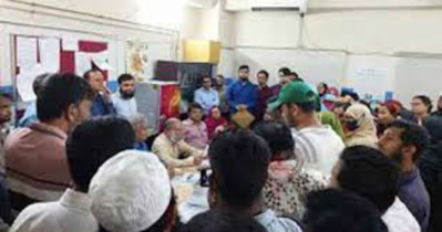 চক্ষুবিজ্ঞান হাসপাতাল; স্বাস্থ্য উপদেষ্টাকে স্মারকলিপি দিলেন চিকিৎসক-নার্সরা