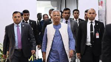 দেশে ফিরেছেন প্রধান উপদেষ্টা