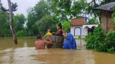 ফেনীতে কমছে নদীর পানি, প্লাবিত অঞ্চলে ভোগান্তি