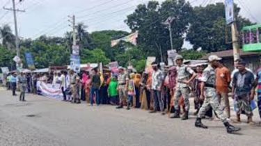 ভাঙ্গায় যান চলাচল স্বাভাবিক, রাস্তার পাশে আন্দোলনকারীদের অবস্থান