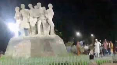 রাজু ভাস্কর্যের পাদদেশে ককটেল বিস্ফোরণ