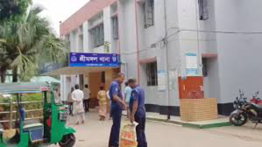 সেপটিক ট্যাংক থেকে মোবাইল তুলতে গিয়ে ৪ তরুণের মৃত্যু