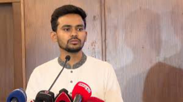 রাজধানীর ৩ এলাকায় প্রাথমিকভাবে বুয়েটের তৈরি অটোরিকশা চলবে: উপদেষ্টা আসিফ