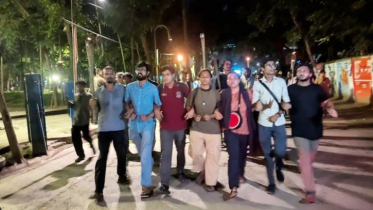 ঢাবিতে বামপন্থীদের মশাল মিছিল, শিক্ষার্থীদের ভুয়া ভুয়া স্লোগান