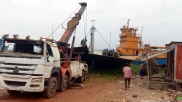 পদ্মায় পানি বাড়ায় দৌলতদিয়ার ৭ নম্বর ফেরিঘাট বন্ধ