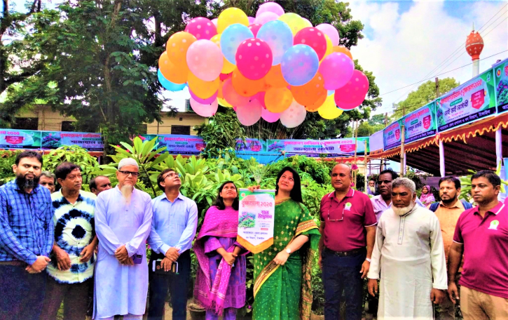 টাঙ্গাইলে সপ্তাব্যাপী বৃক্ষ মেলার উদ্বোধন টাঙ্গাইলে সপ্তাব্যাপী বৃক্ষ মেলার উদ্বোধন