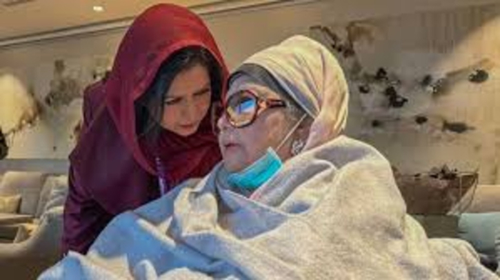 একদিন পেছালো খালেদা জিয়ার দেশে ফেরা একদিন পেছালো খালেদা জিয়ার দেশে ফেরা