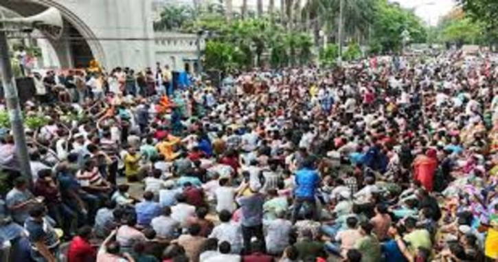ইশরাককে মেয়র করতে আজও বিক্ষোভ সমর্থকদের ইশরাককে মেয়র করতে আজও বিক্ষোভ সমর্থকদের