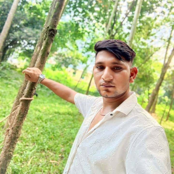 রূপগঞ্জে বিএনপি’র দুই গ্রুপে সংঘর্ষ, গুলিতে যুবদল কর্মী নিহত রূপগঞ্জে বিএনপি’র দুই গ্রুপে সংঘর্ষ, গুলিতে যুবদল কর্মী নিহত