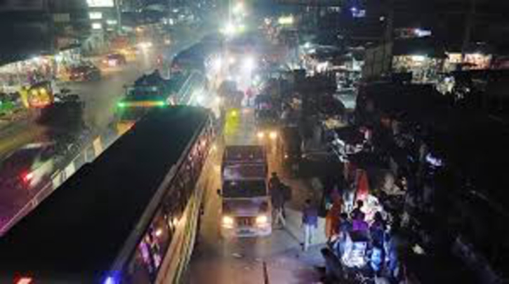 ঢাকা-ময়মনসিংহ মহাসড়কে ১৫ কিলোমিটার যানজট ঢাকা-ময়মনসিংহ মহাসড়কে ১৫ কিলোমিটার যানজট