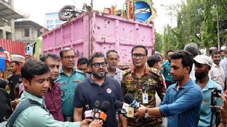 ব্যাটারিচালিত রিকশা নিয়ে কঠোর অবস্থানে ডিএনসিসি ব্যাটারিচালিত রিকশা নিয়ে কঠোর অবস্থানে ডিএনসিসি