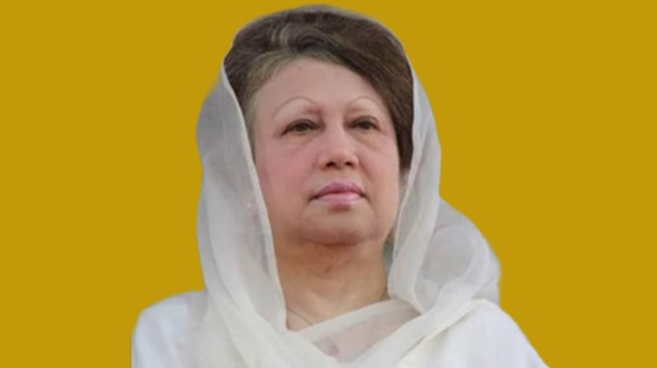 খালেদা জিয়ার ফ্লাইটের দুই কেবিন ক্রু বদল