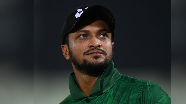 সাকিবসহ ১৫ জনের নামে দুদকের মামলা সাকিবসহ ১৫ জনের নামে দুদকের মামলা