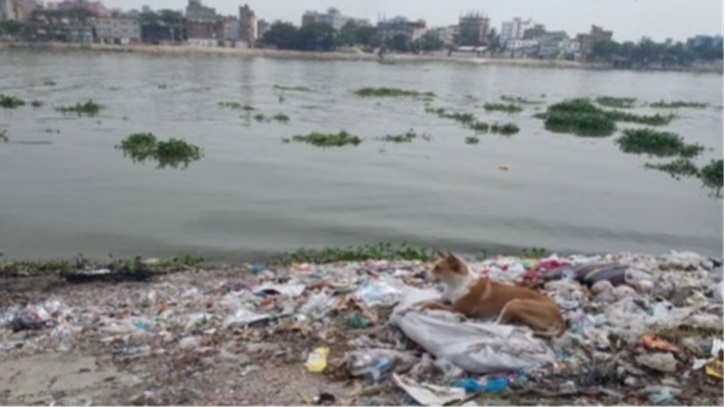 250 untreated sewage connections polluting Buriganga 250 untreated sewage connections polluting Buriganga