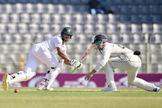 Bangladesh close in on victory against NZ