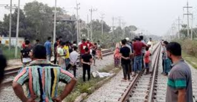 Three youths killed under train in Cumilla