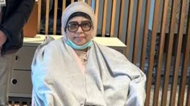 Khaleda along with two daughters-in-law reaches Firoza