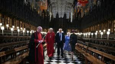 Trump given spectacular royal welcome in Windsor