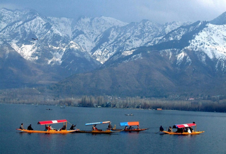 Bangladeshi tourists retain top position in India Bangladeshi tourists retain top position in India