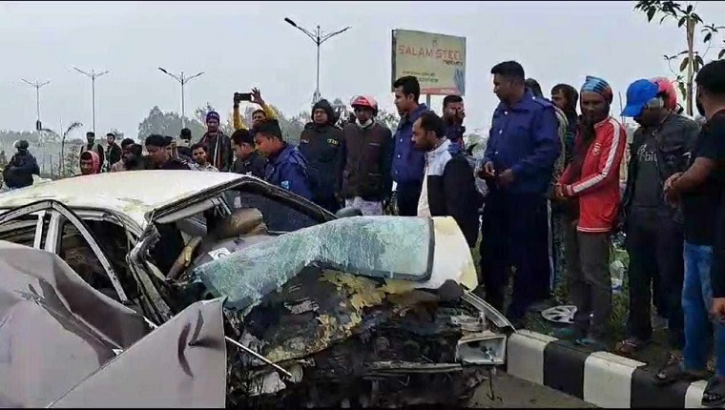 Private cars collision kills three persons at Purbachal