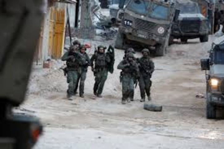 Israeli air strike kills two Palestinians in West Bank Israeli air strike kills two Palestinians in West Bank