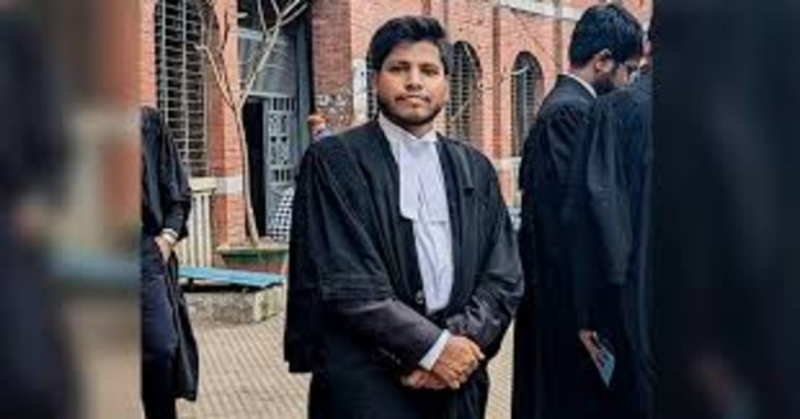 Ctg court area turns violent over denial of ex-ISKCON leader’s bail; lawyer killed Ctg court area turns violent over denial of ex-ISKCON leader’s bail; lawyer killed