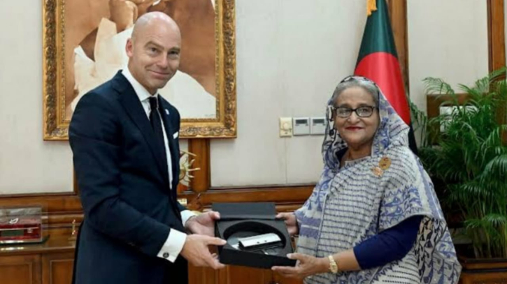 PM receives maiden GCA Local Adaptation Champions Award PM receives maiden GCA Local Adaptation Champions Award