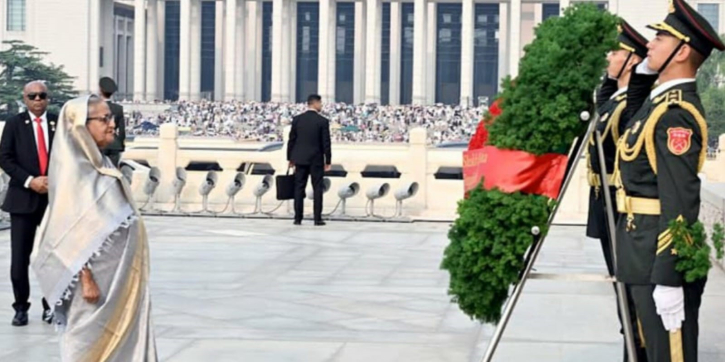PM pays homage to Chinese heroes at Tian’anmen Square PM pays homage to Chinese heroes at Tian’anmen Square