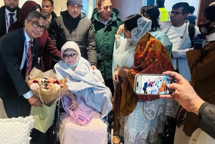 Former Prime Minister Khaleda Zia reaches London Former Prime Minister Khaleda Zia reaches London