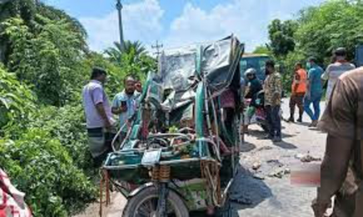 Three killed in Khulna road crash Three killed in Khulna road crash