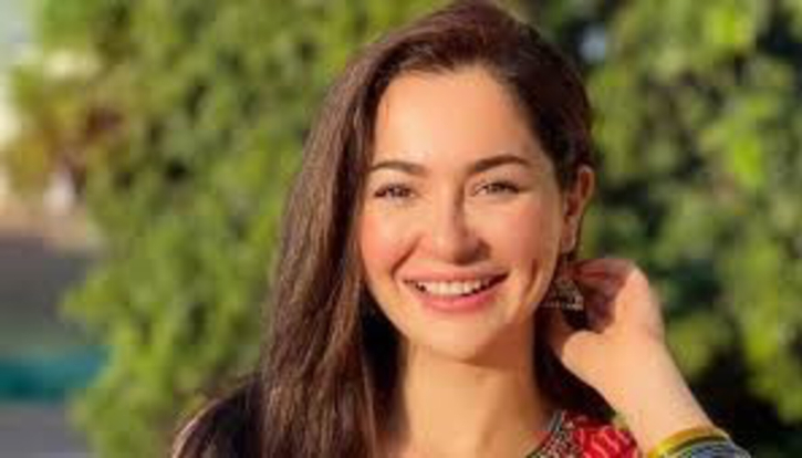 Pakistani actress Hania Amir coming to Dhaka