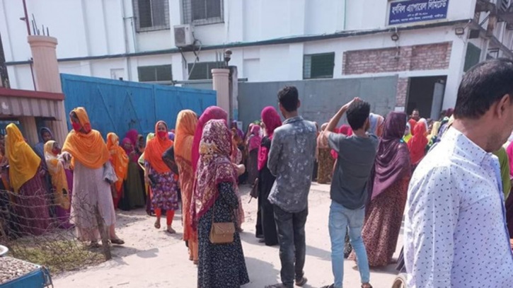 Labour unrest: 5 factories closed in Gazipur, holiday announced in 13 Labour unrest: 5 factories closed in Gazipur, holiday announced in 13